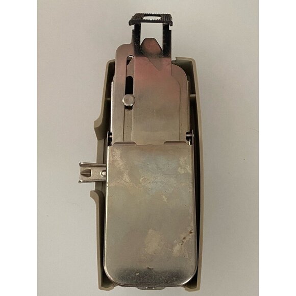 GREIST # 5 The Buttonholer Button Hole Attachment Singer Slant Keyhole Design - Picture 10 of 16